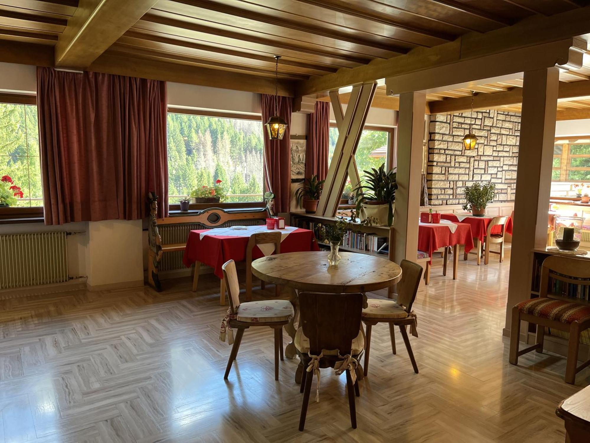 B&B Bucaneve Vigo di Fassa Eksteriør bilde