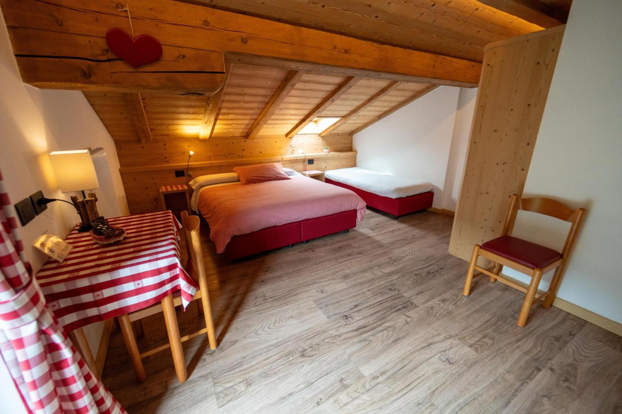 B&B Bucaneve Vigo di Fassa Eksteriør bilde
