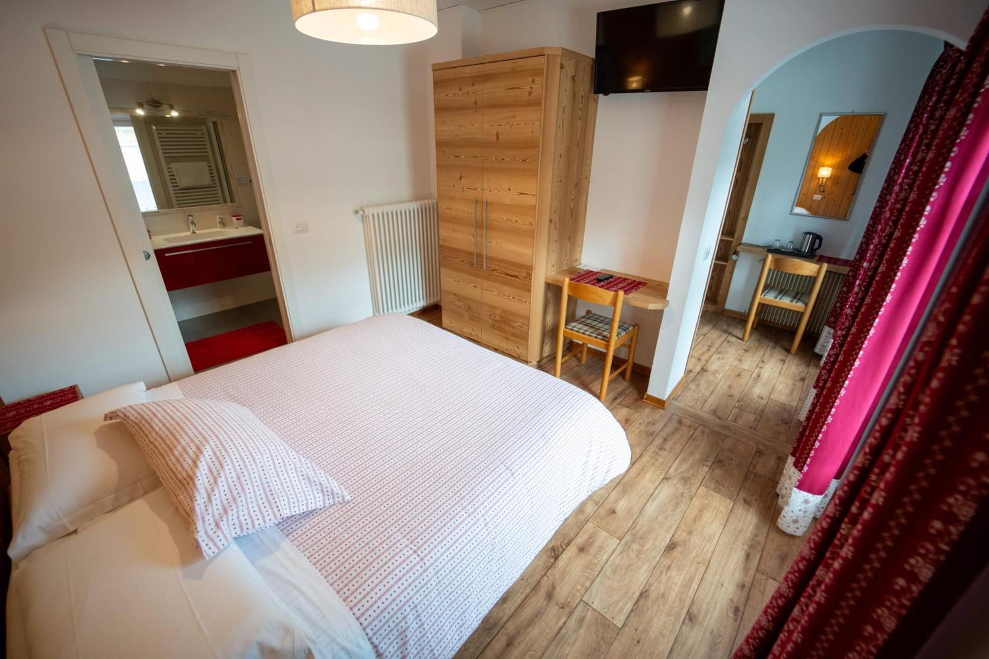 B&B Bucaneve Vigo di Fassa Rom bilde